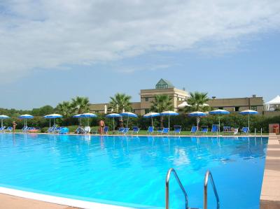 Piscina Cosmopolitan Golf & Country Club