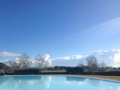 Piscina Cosmopolitan Golf & Country Club