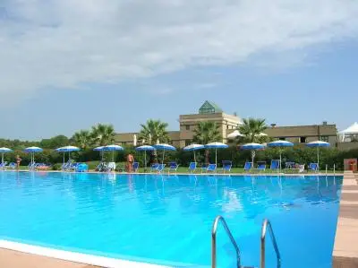 Piscina Cosmopolitan Golf & Country Club
